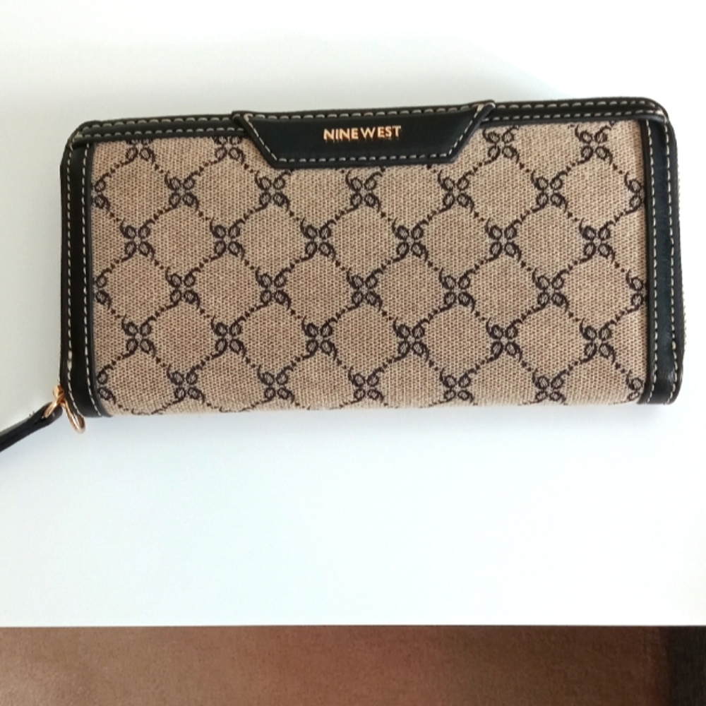 Nine West Beige and Black Wallet